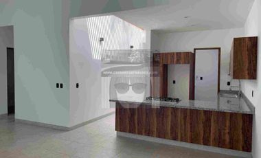 PRECIOSA CASA SOLA DE UN NIVEL PARA ESTRENAR FRACCIONAMIENTO CON VIGILANCIA Y ACCESO CONTROLADO