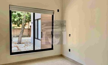 PRECIOSA CASA SOLA DE UN NIVEL PARA ESTRENAR FRACCIONAMIENTO CON VIGILANCIA Y ACCESO CONTROLADO