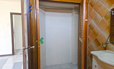 Alquiler de Suite de 2 ambientes, en Primer piso alto, dentro de conjunto cerrado con guardianía - Garzota 2, cerca a Garzocentro shopping