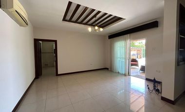 Casa en Alquiler en la Urbanización Portofino, 3 Habitaciones, 4 Baños, Piscina, BBQ, Seguridad, Bodega, Vía a la Costa.