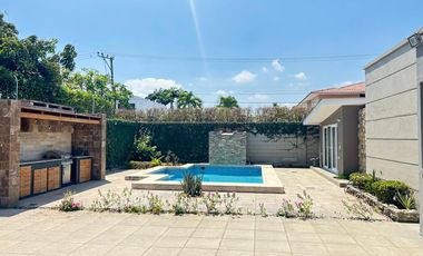 Casa en Alquiler en la Urbanización Portofino, 3 Habitaciones, 4 Baños, Piscina, BBQ, Seguridad, Bodega, Vía a la Costa.