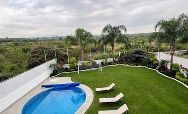 CASA CON VISTA A LOS VOLCANES  EN LOMAS DE COCOYOC