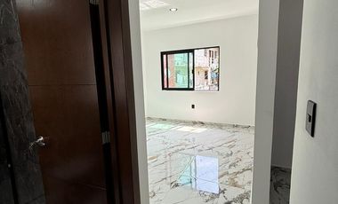 A 5 cuadras de la playa  Cerca de las principales plazas como Américas, Andamar, El Dorado.  📍Colonia El Morro