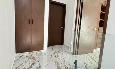 A 5 cuadras de la playa  Cerca de las principales plazas como Américas, Andamar, El Dorado.  📍Colonia El Morro