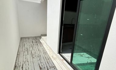 A 5 cuadras de la playa  Cerca de las principales plazas como Américas, Andamar, El Dorado.  📍Colonia El Morro