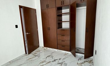 A 5 cuadras de la playa  Cerca de las principales plazas como Américas, Andamar, El Dorado.  📍Colonia El Morro