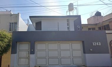 VENTA DE CASA VIENA NUEVA LUNETA ZAMORA DE HIDALGO