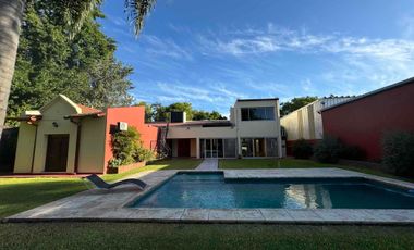 VENTA HERMOSA CASA DE CATEGORÍA, DISEÑO Y CALIDAD SUPERIOR EN SANTO TOMÉ