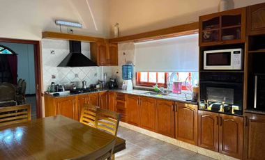 VENTA HERMOSA CASA DE CATEGORÍA, DISEÑO Y CALIDAD SUPERIOR EN SANTO TOMÉ