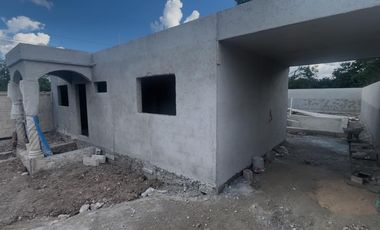 Casa de una planta autosustentable, en oportunidad, paneles solares,