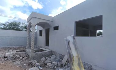 Casa de una planta autosustentable, en oportunidad, paneles solares,