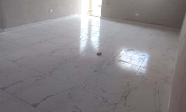 Casa de una planta autosustentable, en oportunidad, paneles solares,