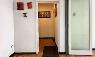 Se Vende Amplio Departamento Clásico, Santiago. Piso Parqué