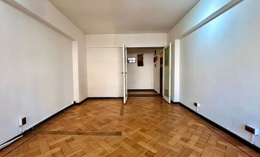 Se Vende Amplio Departamento Clásico, Santiago. Piso Parqué