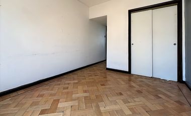 Se Vende Amplio Departamento Clásico, Santiago. Piso Parqué