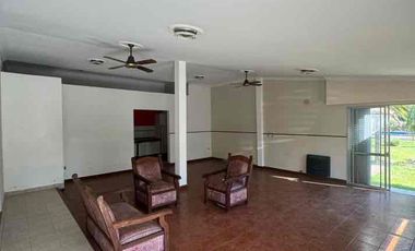 Oportunidad en Altos del Sauce — casa quinta con pileta, quincho y 3 dormitorios - Sauce Viejo