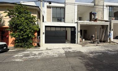 a 2 cuadras del Boulevard, en el Morro boca del rio, Ver.