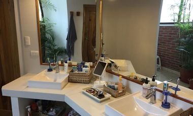 Casa de venta frente al mar en La Entrada