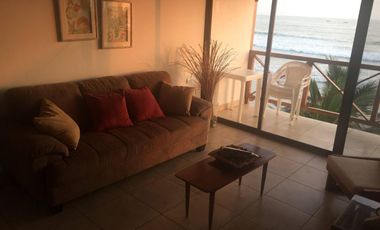 Casa de venta frente al mar en La Entrada