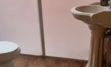 VENTA DE CASA EN PENJAMO.  3 HABITACIONES ( 2 EN PB). ESPACIOS AMPLIOS ZONA CORRAL DE PIEDRA.