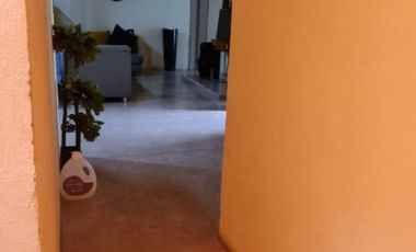 VENTA DE CASA EN PENJAMO.  3 HABITACIONES ( 2 EN PB). ESPACIOS AMPLIOS ZONA CORRAL DE PIEDRA.