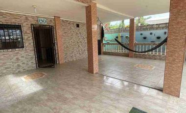 Vendo casa de cuatro dormitorios