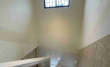 Vendo casa de cuatro dormitorios