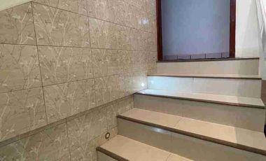 Vendo casa de cuatro dormitorios