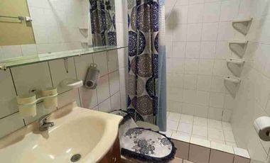 Vendo casa de cuatro dormitorios