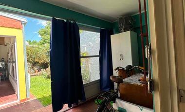 OPORTUNIDAD CASA CÉNTRICA CON PILETA, QUINCHO Y COCHERA EN SANTO TOMÉ