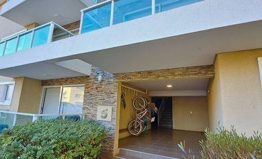 Sincrónica propiedades VENDE hermoso departamento a solo 3 minutos de la playa las candelas, Algarrobo