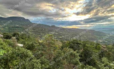 ✨ Paraíso Natural con Cascada junto al Parque Chicaque – Ideal para Glamping y Turismo Ecológico