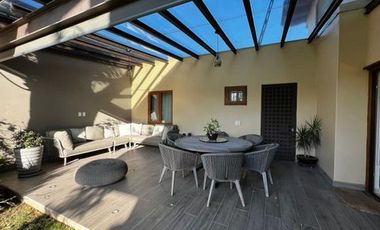 CASA EN RENTA EN METEPEC CON AMPLIO JARDIN