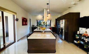 CASA EN RENTA EN METEPEC CON AMPLIO JARDIN