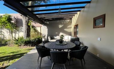 CASA EN RENTA EN METEPEC CON AMPLIO JARDIN