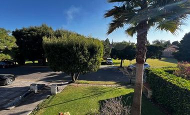 CASA EN RENTA EN METEPEC CON AMPLIO JARDIN