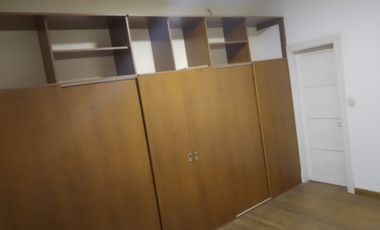 VENTA CASA ESTILO ANTIGUA 3 AMB. COCHERA, GRAN PARQUE GARAY AL 4500