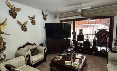 CASA ESTILO MEXICANO EN LOMAS DE COCOYOC