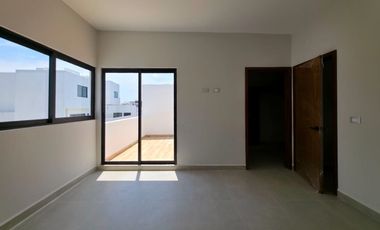 CASA CON RECAMARA EN PB $3'920,000.00  🌎Zona Residencial lomas de la rioja