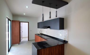 CASA CON RECAMARA EN PB $3'920,000.00  🌎Zona Residencial lomas de la rioja