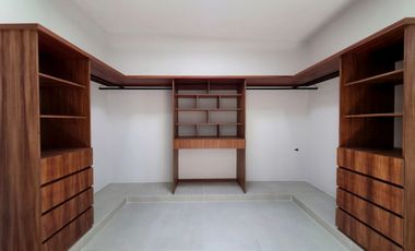 CASA CON RECAMARA EN PB $3'920,000.00  🌎Zona Residencial lomas de la rioja