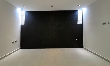 CASA CON RECAMARA EN PB $3'920,000.00  🌎Zona Residencial lomas de la rioja