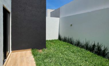 CASA CON RECAMARA EN PB $3'920,000.00  🌎Zona Residencial lomas de la rioja