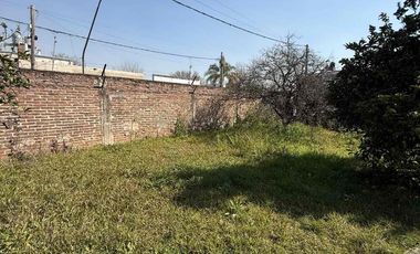 VENTA CASA EN ESQUINA SOBRE GRAN TERRENO EN SANTO TOMÉ A METROS DE SARMIENTO