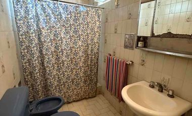 VENTA CASA EN ESQUINA SOBRE GRAN TERRENO EN SANTO TOMÉ A METROS DE SARMIENTO