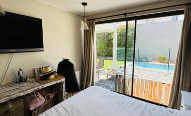 VENTA CASA CHAMISERO, CERCANA A COLEGIO ALIANZA FRANCESA Y AUTOPISTA NOR ORIENTE