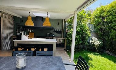 VENTA CASA CHAMISERO, CERCANA A COLEGIO ALIANZA FRANCESA Y AUTOPISTA NOR ORIENTE