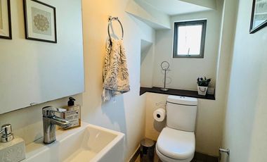 VENTA CASA CHAMISERO, CERCANA A COLEGIO ALIANZA FRANCESA Y AUTOPISTA NOR ORIENTE