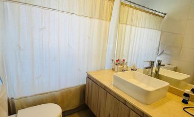 VENTA CASA CHAMISERO, CERCANA A COLEGIO ALIANZA FRANCESA Y AUTOPISTA NOR ORIENTE