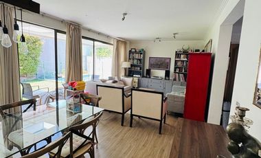 VENTA CASA CHAMISERO, CERCANA A COLEGIO ALIANZA FRANCESA Y AUTOPISTA NOR ORIENTE